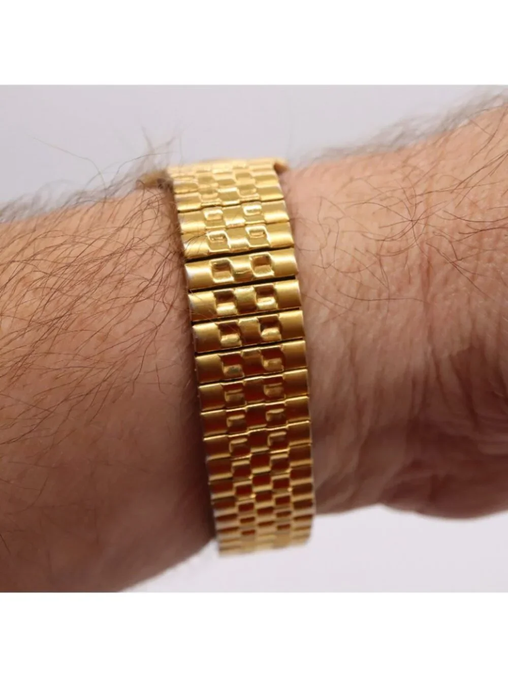 Waltham Day Date President Watch Fluted Bezel Vintage Quartz 6M55 Mens Gold Tone